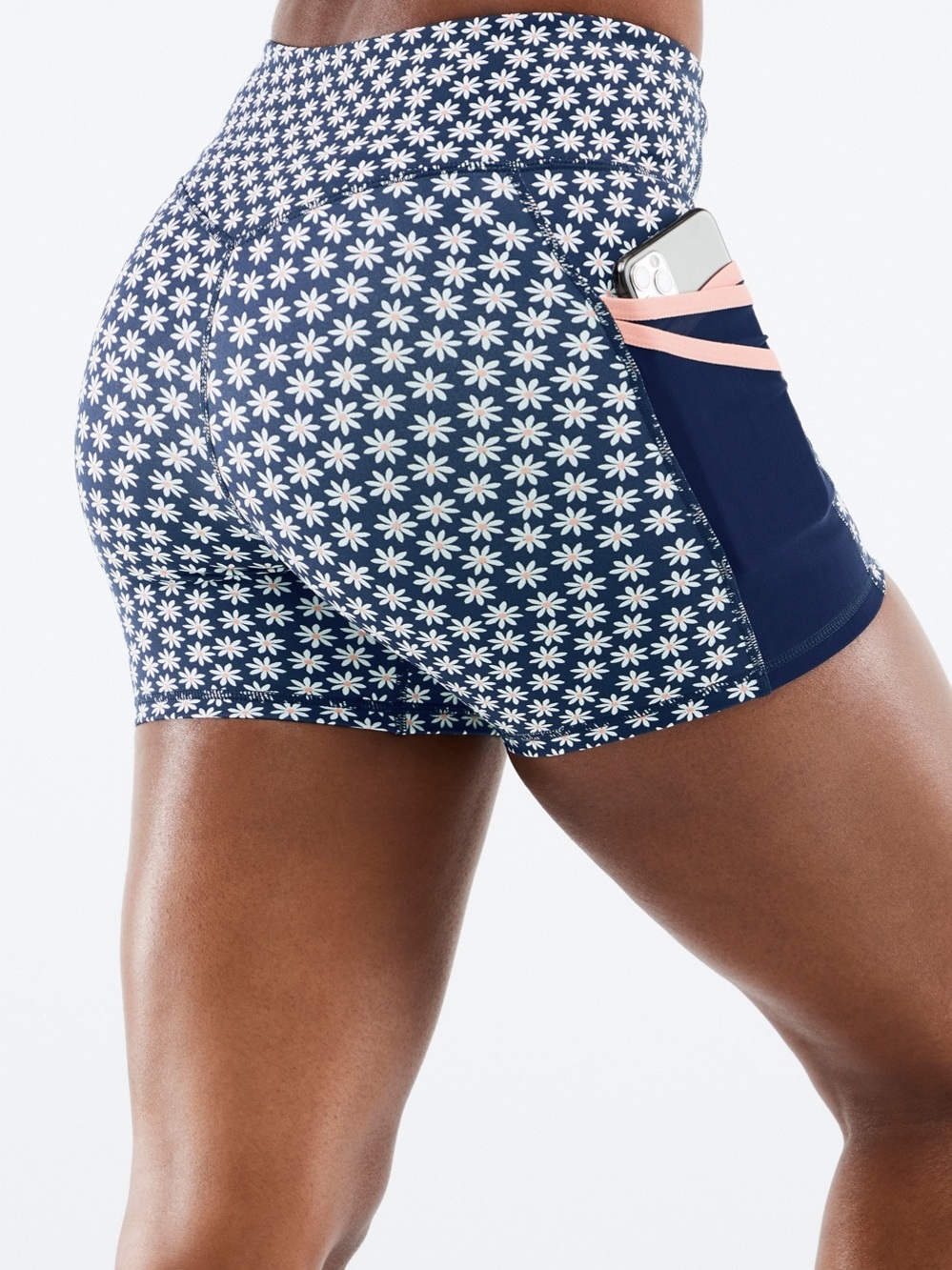 Fabletics Trinity Motion365® Mid Rise 5'' Short - Picture 2 of 6
